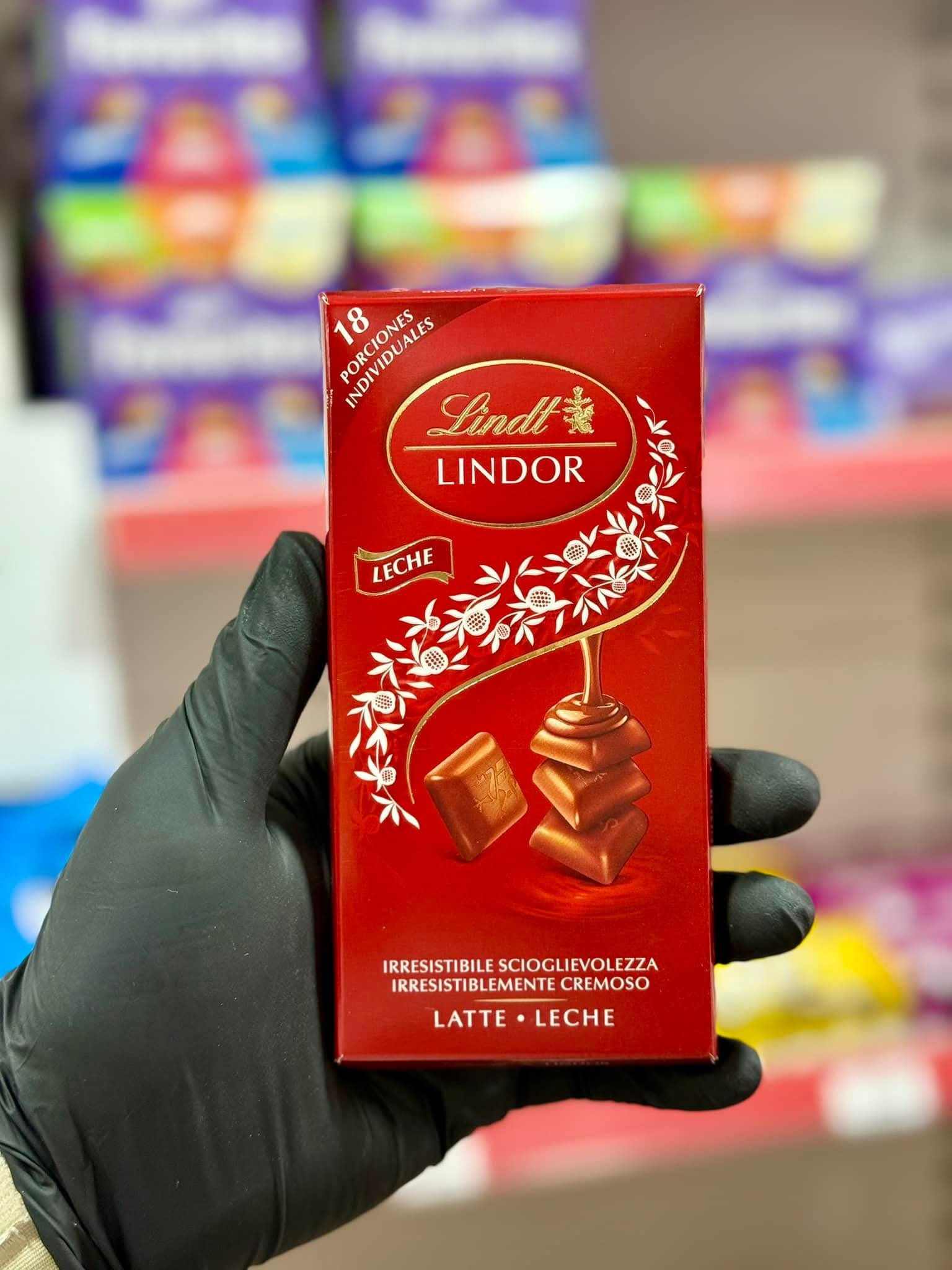 شكلاط lind leche حمر