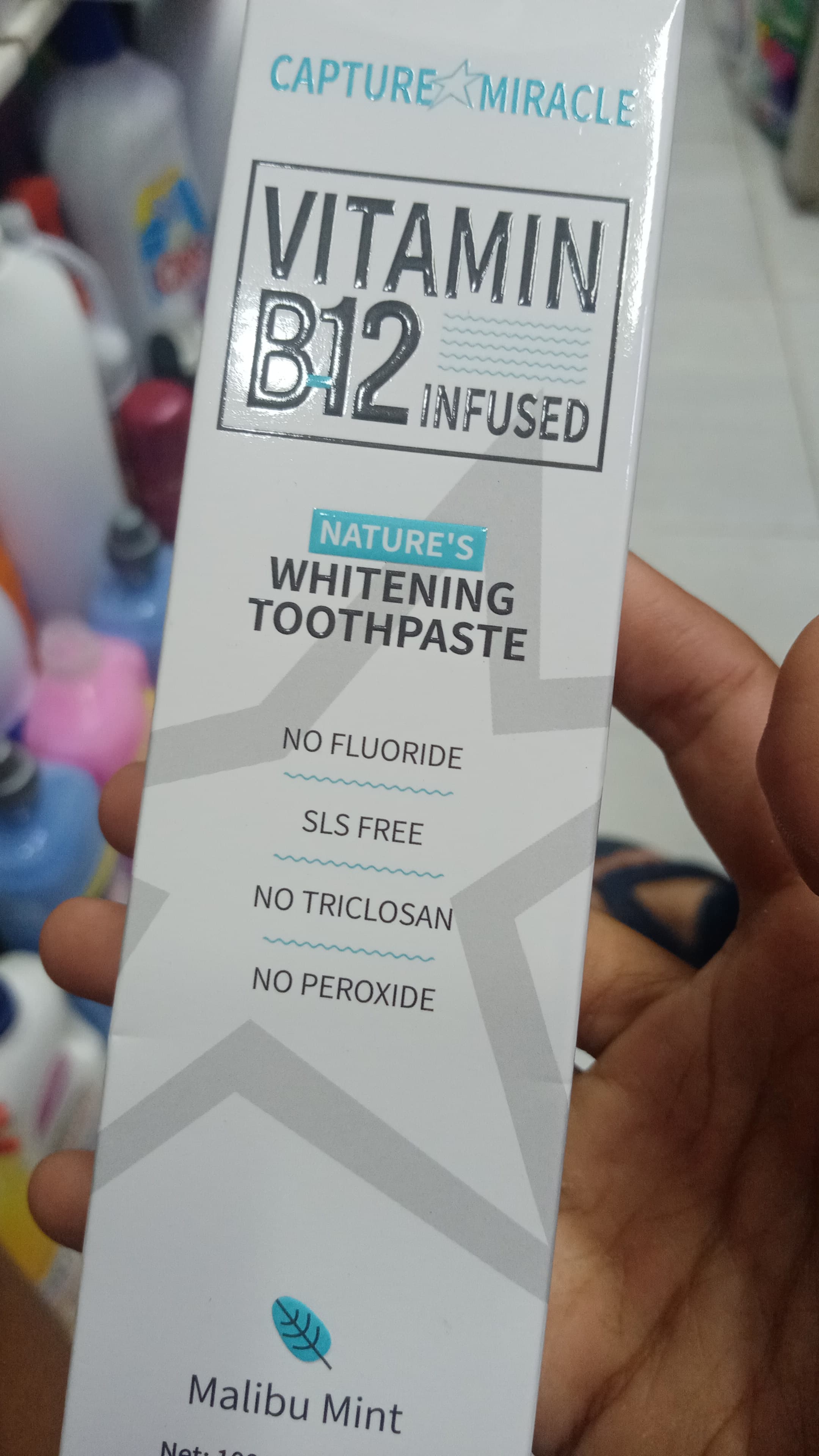 معجون أسنان b12